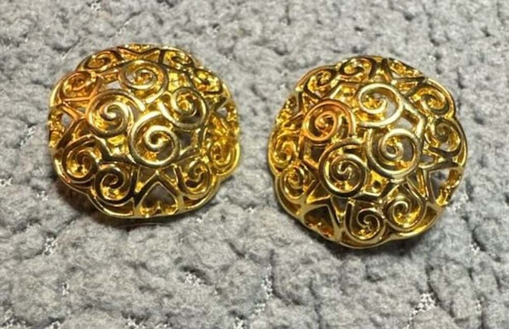 Trifari Gold Tone Filigree Swirl Clip On Earrings